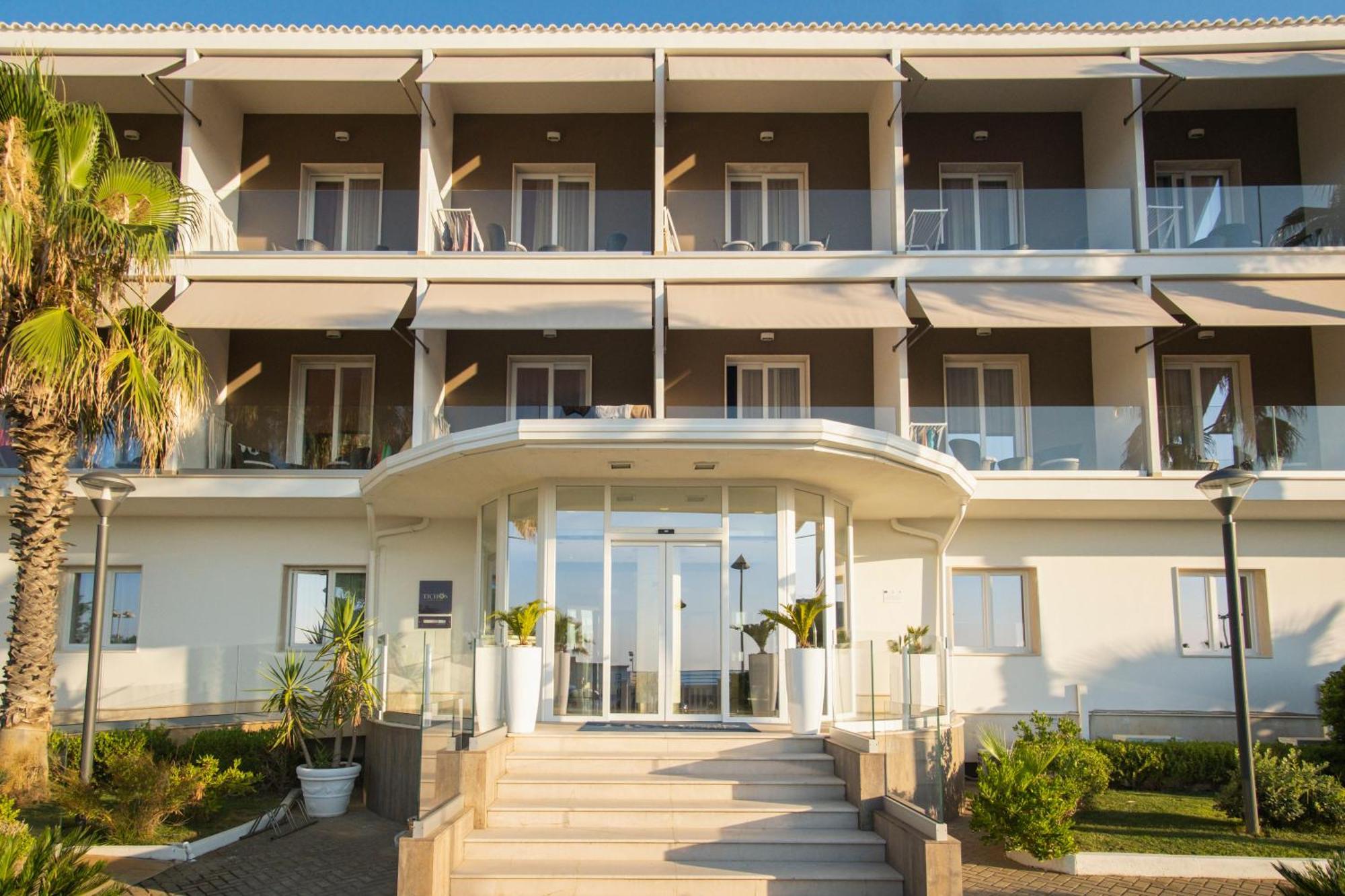 Ticho'S Greenblu Hotel Castellaneta Marina Extérieur photo