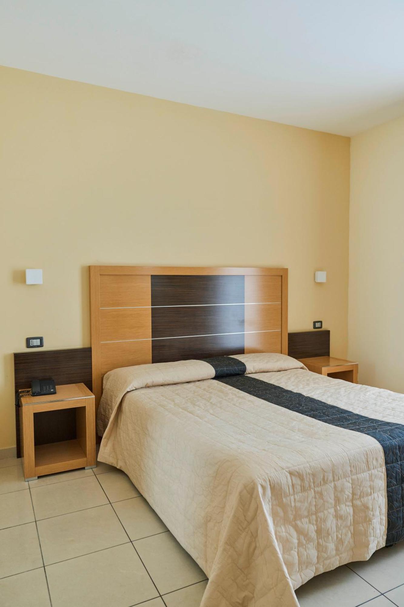 Ticho'S Greenblu Hotel Castellaneta Marina Extérieur photo