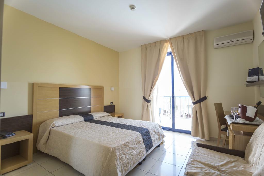 Ticho'S Greenblu Hotel Castellaneta Marina Extérieur photo